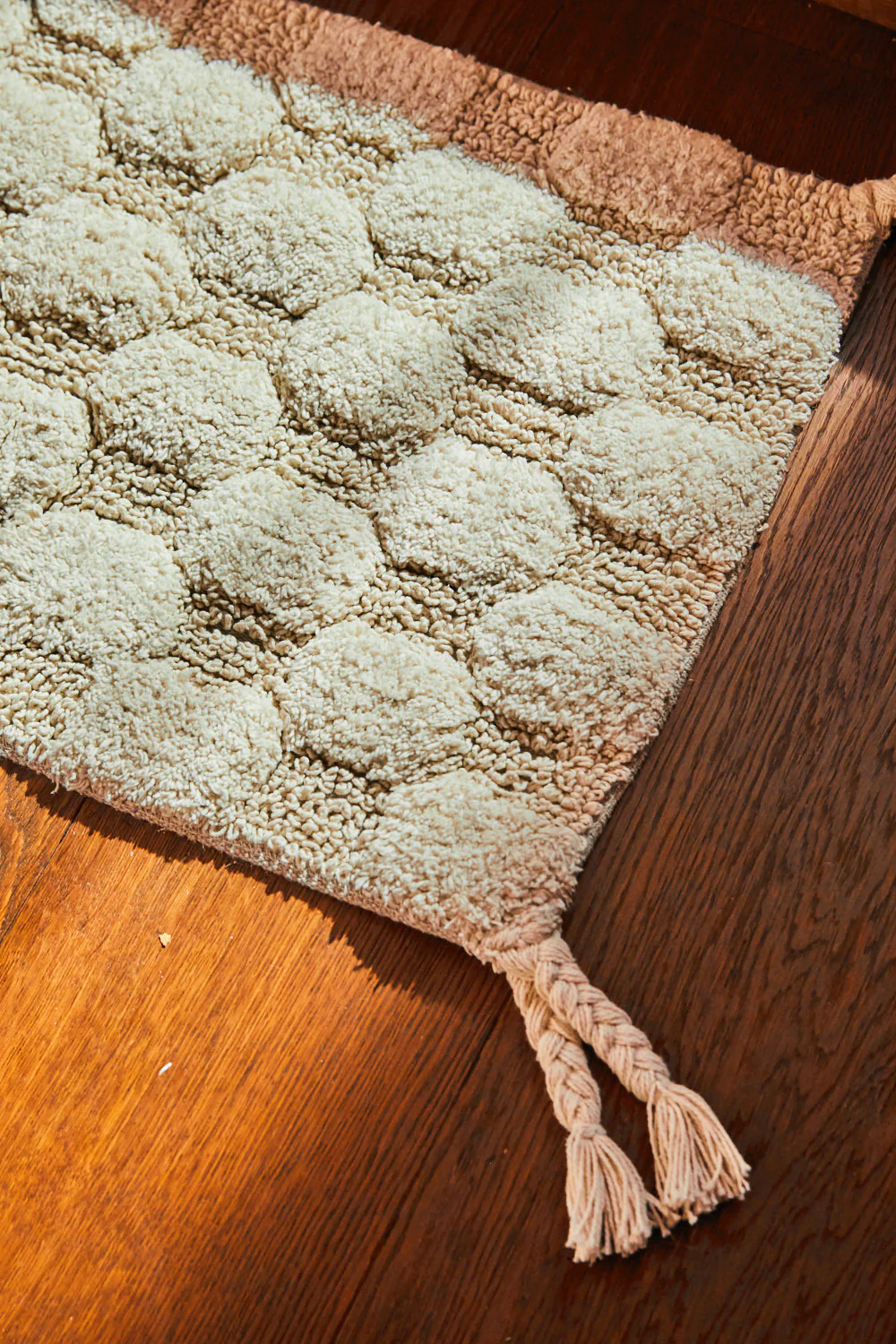 Alfombra de baño a cuadros crudos Oslo - Image 6