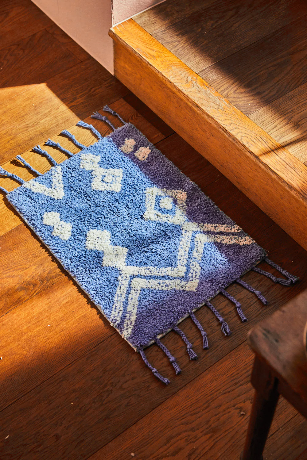 Alfombra de baño en tufting azul Fauve - Image 5