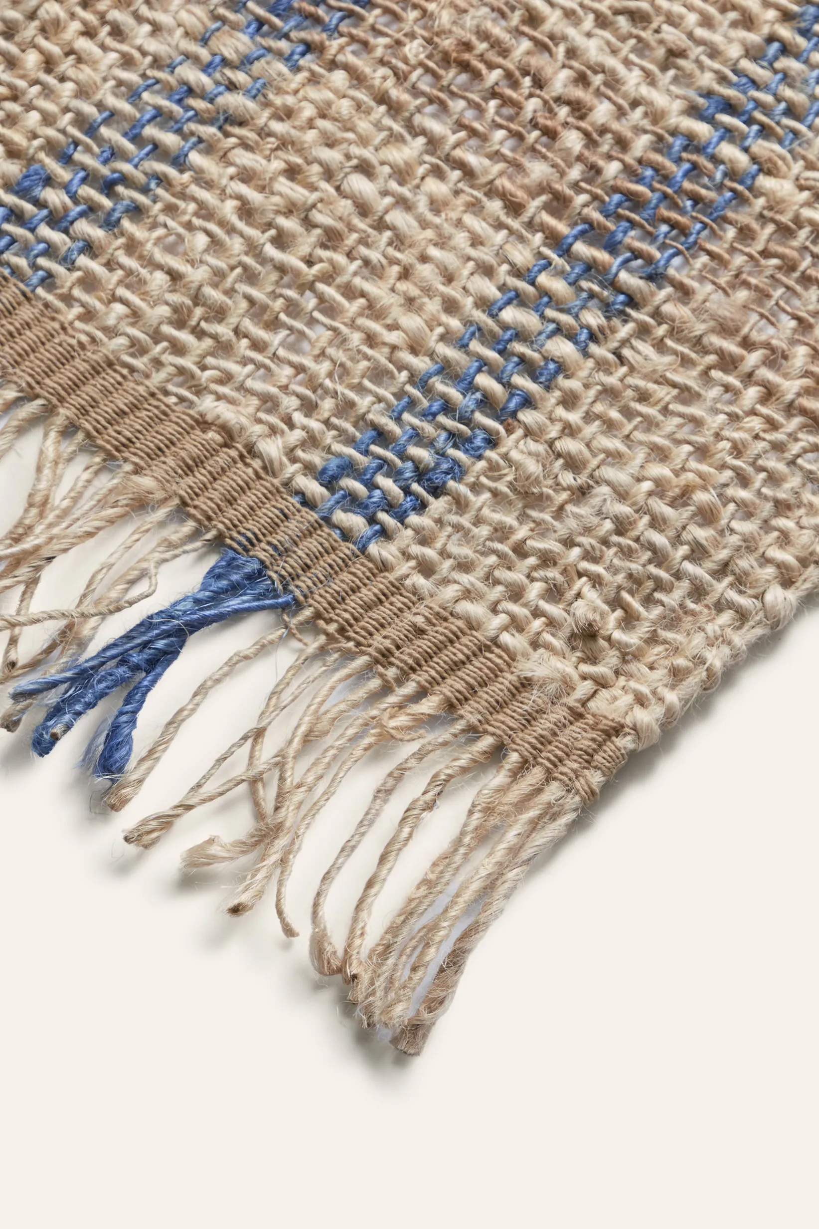 Alfombra de yute natural con yute teñido Carlo - Image 10