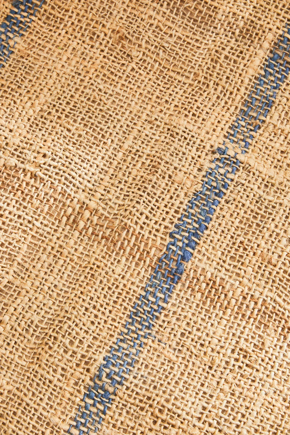 Alfombra de yute natural con yute teñido Carlo - Image 12