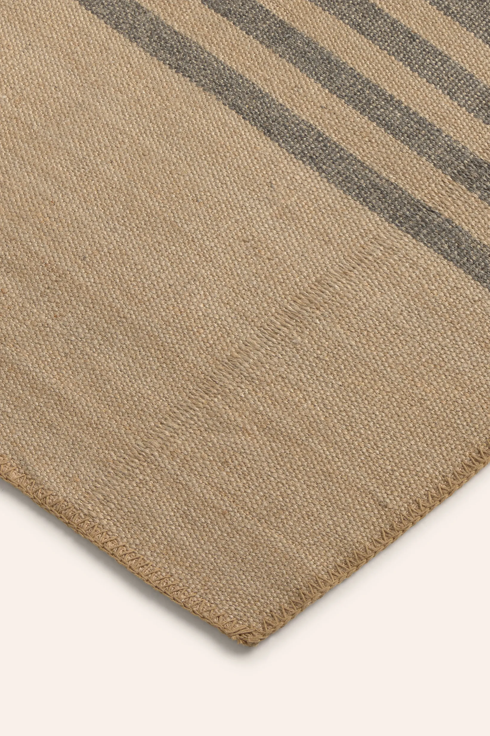 Alfombra pasillera de yute con antideslizante Albons - Image 10