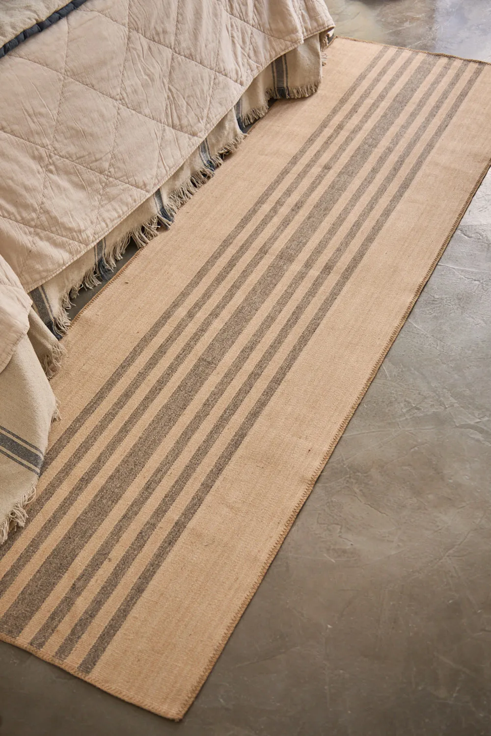 Alfombra pasillera de yute con antideslizante Albons - Image 8