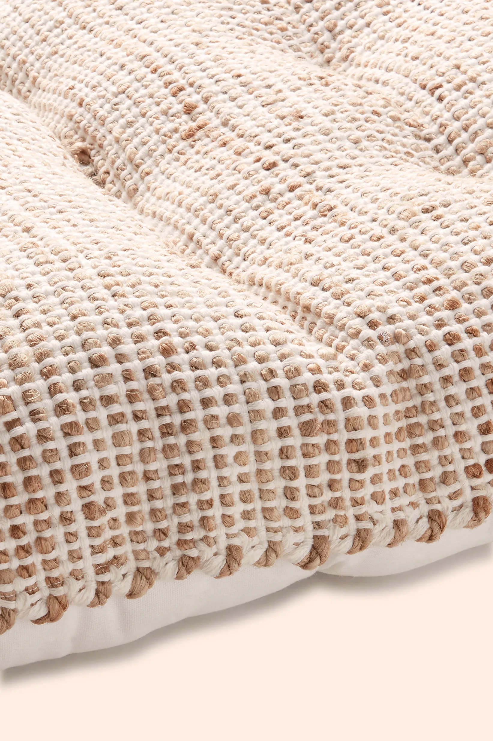 Cabecero acolchado de yute y algodón crudo West - Image 5