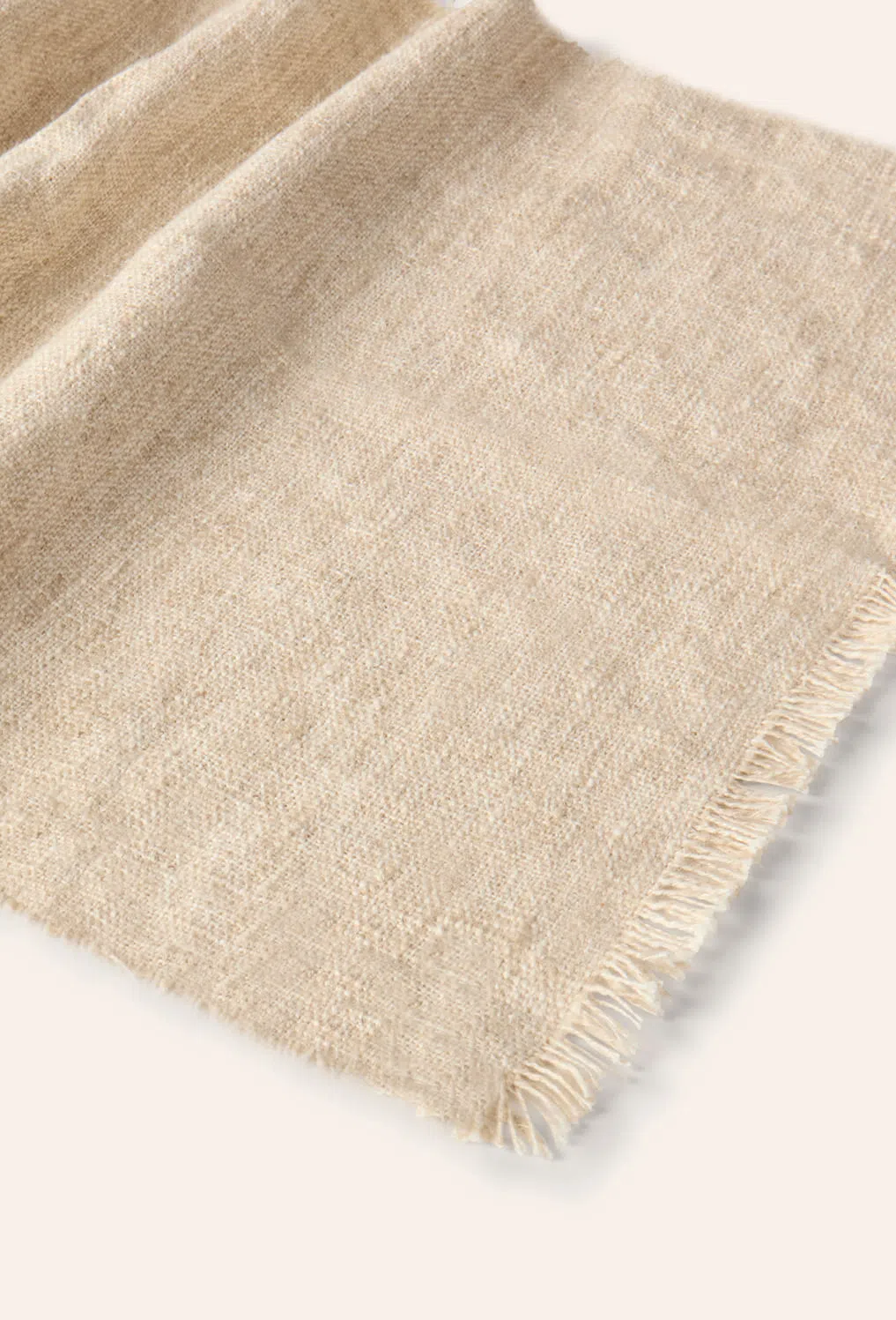 Camino de mesa de lino y algodón beige Arga - Image 4