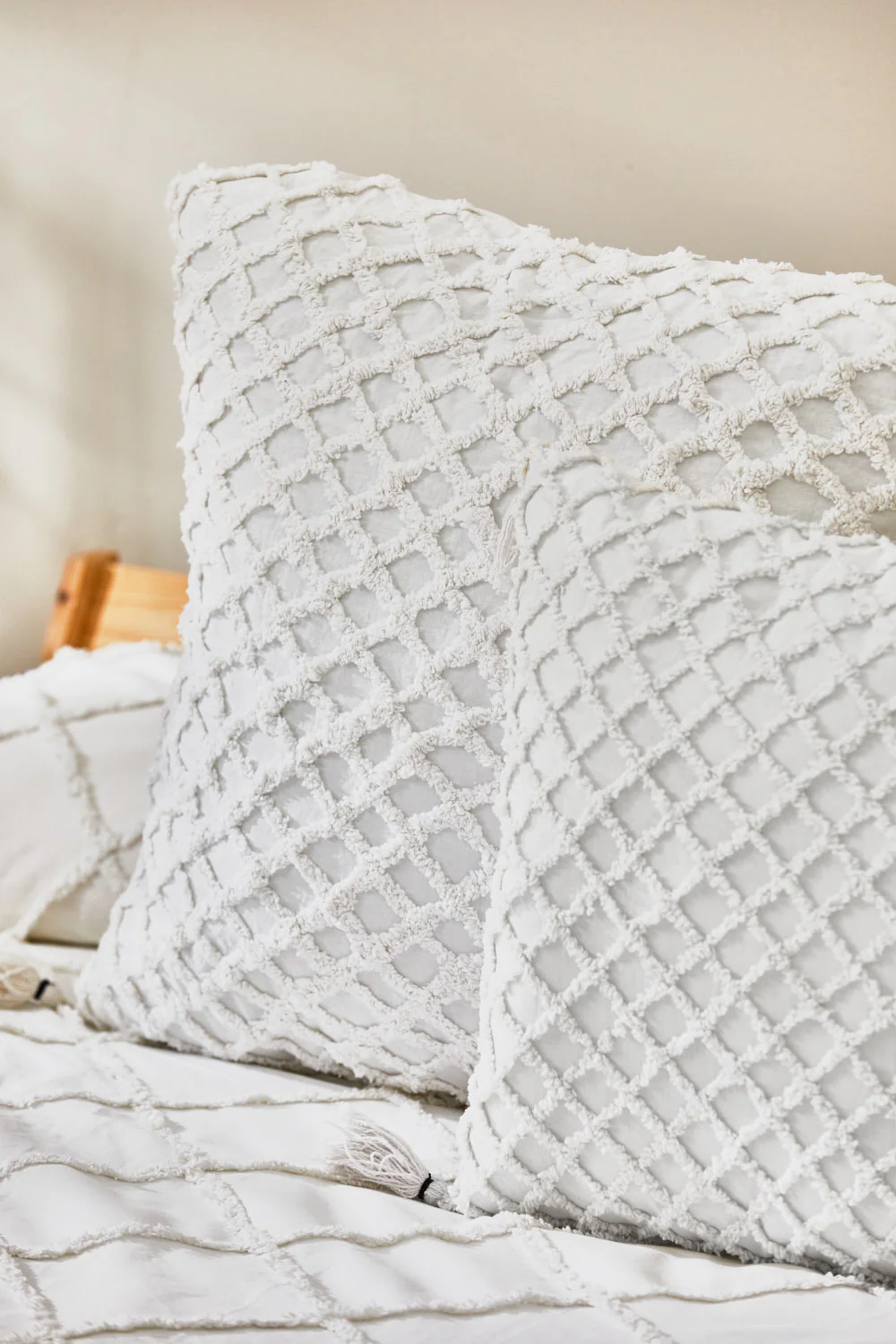 Funda de cojín con relieve de rombos blanco Royal - Image 8