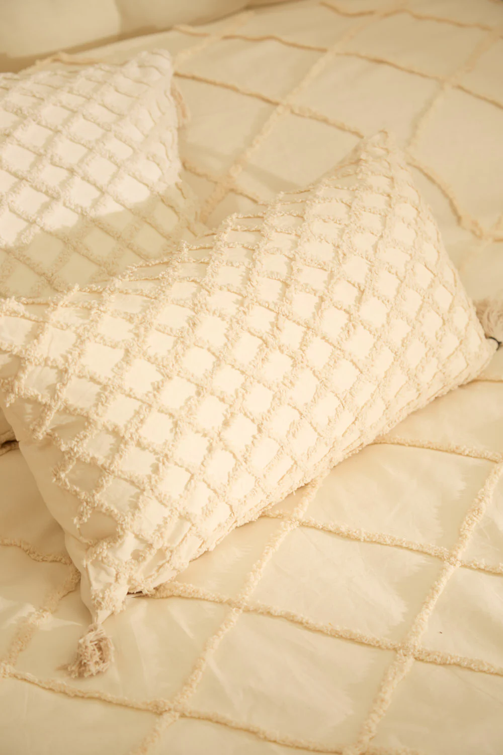 Funda de cojín con relieve de rombos crudo Royal - Image 3